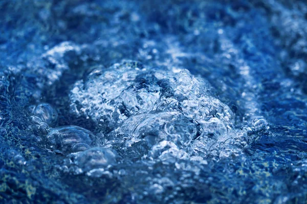 Foto Makro Bublání Modré Čisté Mořské Vody Super — Stock fotografie