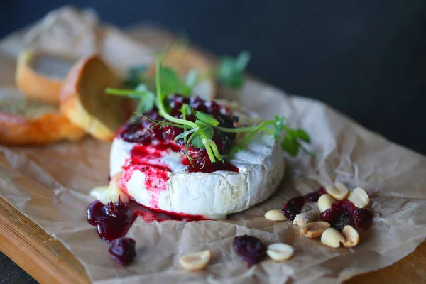 Helle Makro Foto Von Schönen Köstlichen Frischkäse Mit Beeren Und — Stockfoto