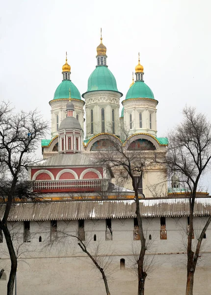 Kışın Güzel Mimari Fotoğraf Ortodoks Varsayım Katedralde Astrahan — Stok fotoğraf