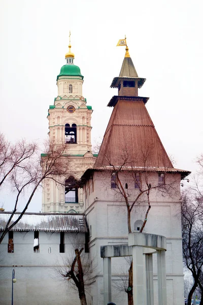 Православный Успенский Собор Астрахани Зимой — стоковое фото
