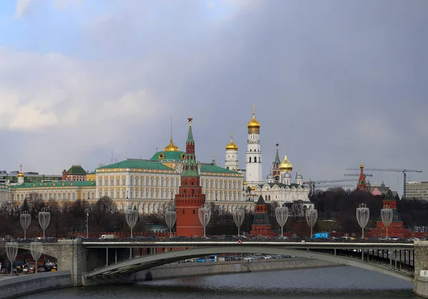 아름 다운 모스크바 크렘린의 사진, 봄의 유형 — 스톡 사진