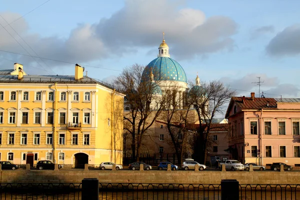 Kanal seti üzerinde St Petersburg fotoğraf görünümleri — Stok fotoğraf