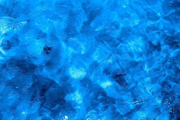 Foto Hintergrund schön blau transparent Meerwasser — Stockfoto