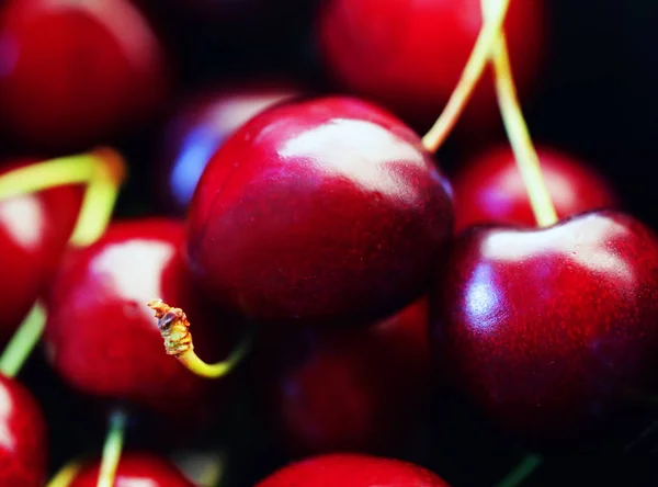 Macro foto de deliciosas cerejas maduras doces — Fotografia de Stock