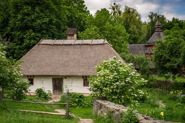 Maison Ancienne Dans Village Campagne Ukrainien Traditionnel — Photo