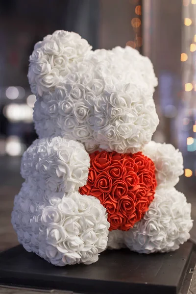 gift bear of roses