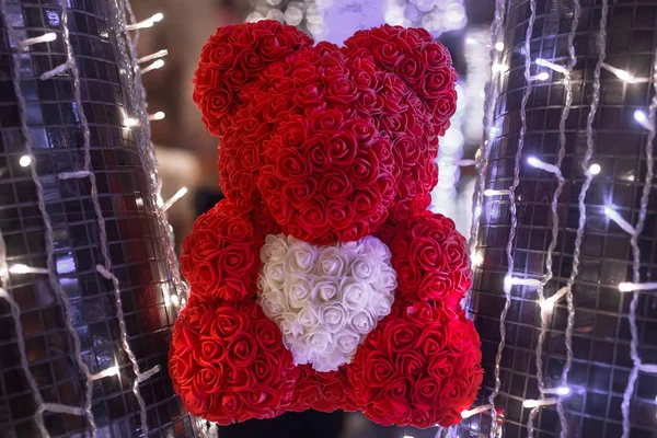 gift bear of roses