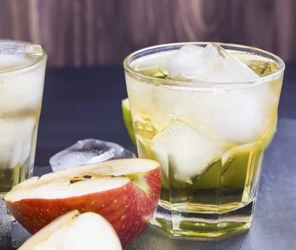 Apple Cider Refreshing Summer Apple Cider Beverage Fermented Apple Juice — Stock Photo, Image