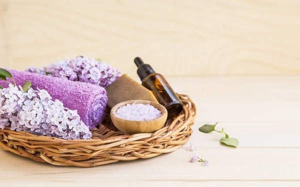Organic Skincare Spa Products Lilac Flowers Tray Bath Salt Oil — Stock Photo, Image