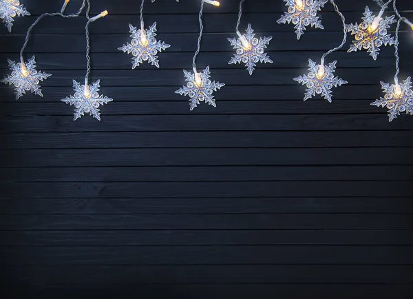 Navidad Copos Nieve Luces Sobre Patio Oscuro Con Espacio Para —  Fotos de Stock