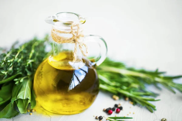 Bottiglia Olio Oliva Fresco Con Spezie Erbe Aromatiche Grassi Biologici — Foto Stock