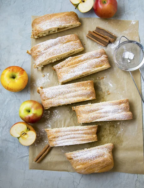 Pastel Manzana Strudel Vista Superior Pastelería Casera Con Manzanas Canela —  Fotos de Stock