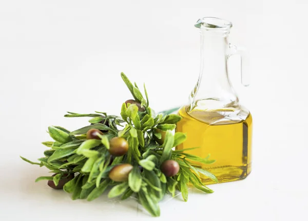 Bottiglia Olio Biologico Con Ramo Oliva Isolato Fresco Sano Ingrediente — Foto Stock