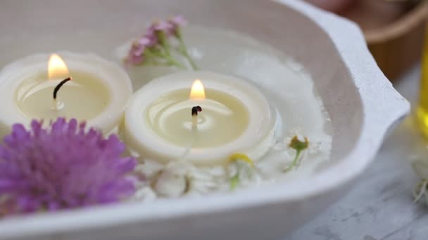 Velas Spa Encendidas Spa Tranquilo Relajar Tranquilo Concepto Naturaleza Muerta — Vídeo de stock