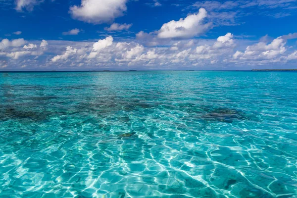 Perfekt Himmel Och Vatten Indiska Oceanen Havslandskap Med Blå Himmel — Stockfoto