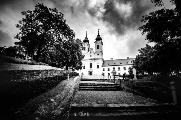 Tihany Maďarsko Dramatický Pohled Benediktinský Klášter Tihany Tihany Abbey Při — Stock fotografie