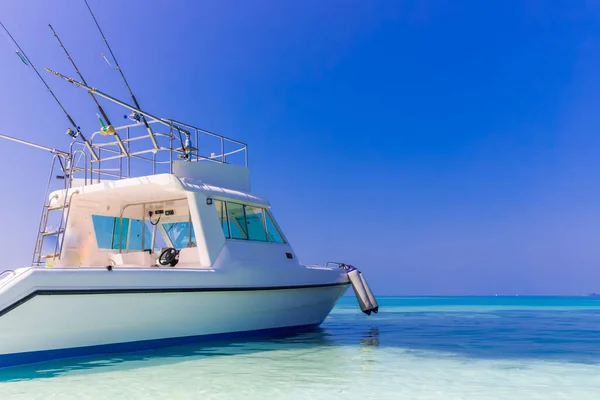 White Sport Fishing Yacht Fishing Exotic Seascape Fishing Boat — Stock Photo, Image