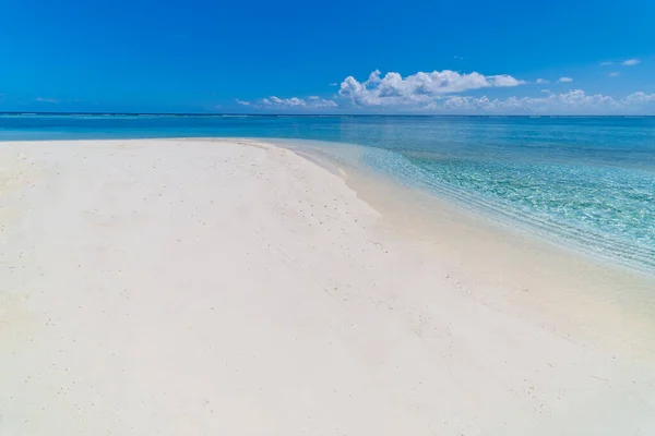 Plaża Tropikalne Morze Koncepcja Morskiego Piasku Niebo Letni Dzień Relaks — Zdjęcie stockowe