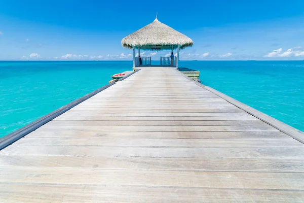 Пирс Мальдивских Островах Лодки Летние Каникулы Мальдивы Отель Водными Бунгало — стоковое фото