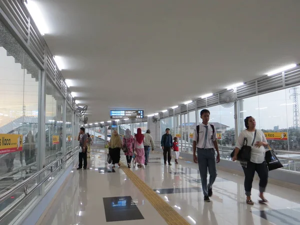 Jakarta Indonesia March 2017 Commuters Tanah Abang Station — Stockfoto