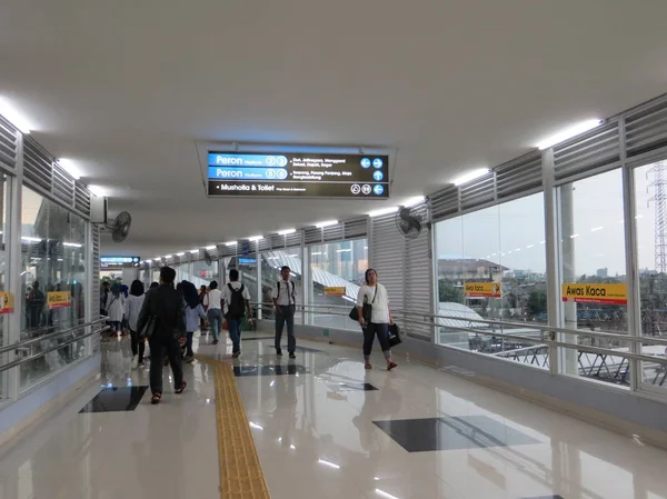 Jakarta Indonesia March 2017 Commuters Tanah Abang Station — Φωτογραφία Αρχείου