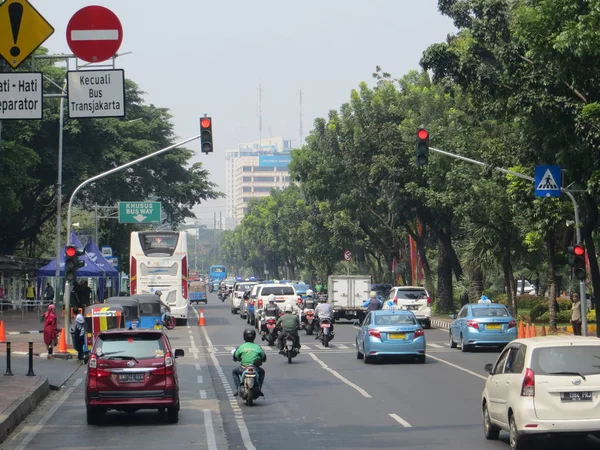雅加达 印度尼西亚 2018年8月2日 惹兰梅尔德卡塞拉坦的交通 — 图库照片