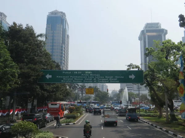 Jakarta Indonésia Agosto 2018 Tráfego Jalan Merdeka Selatan — Fotografia de Stock