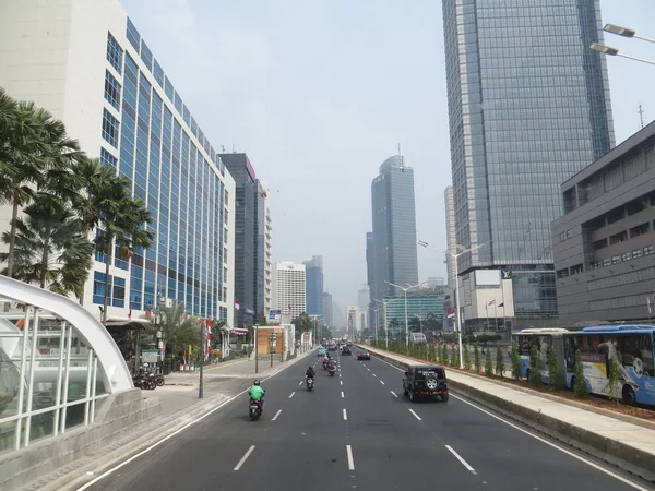 Jakarta Indonésia Agosto 2018 Tráfego Jalan Thamrin Estrada Thamrin — Fotografia de Stock