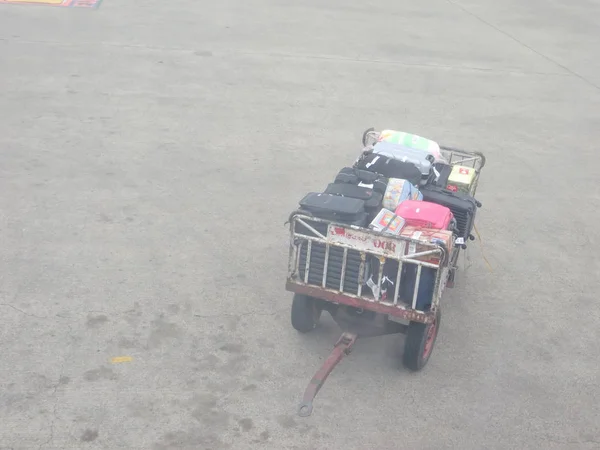 Τζακάρτα Ινδονησία Οκτωβρίου 2018 Εμπορευματικής Αμαξοστοιχίας Που Περιέχουν Αποσκευών Του — Φωτογραφία Αρχείου