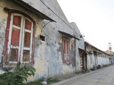 Semarang, Endonezya - 28 Ekim 2018: Çalışma ilerleme yeniden canlandırılması projesi içinde Kota Lama. Bazı kültürel miras eski binalar geri yükleniyor.