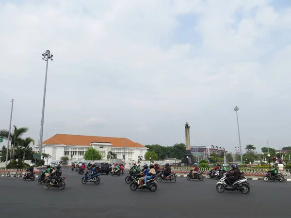 Semarang Indonesien Oktober 2018 Trafik Runt Tugu Muda Tugu Muda — Stockfoto