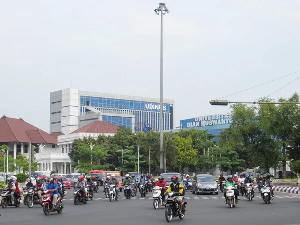 Semarang Indonesien Oktober 2018 Trafik Runt Tugu Muda Tugu Muda — Stockfoto