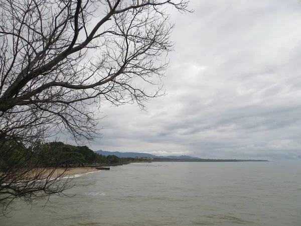 Anyer Indonesia Giugno 2018 Mare Calmo Dello Stretto Sunda Con — Foto Stock