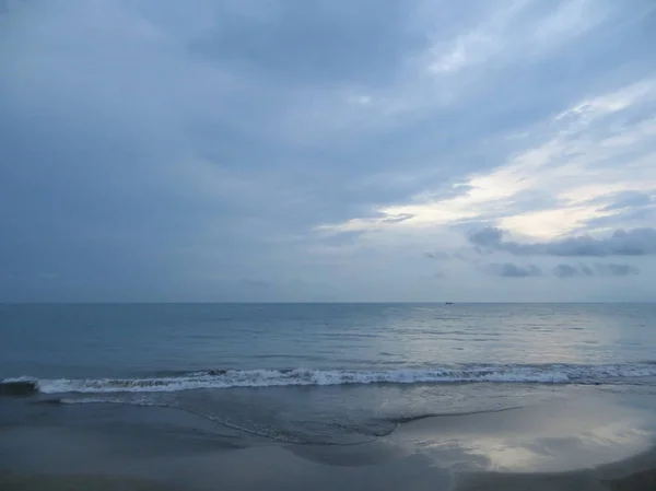 Спокійне Море Зондській Протоці Ясне Блакитне Небо — стокове фото