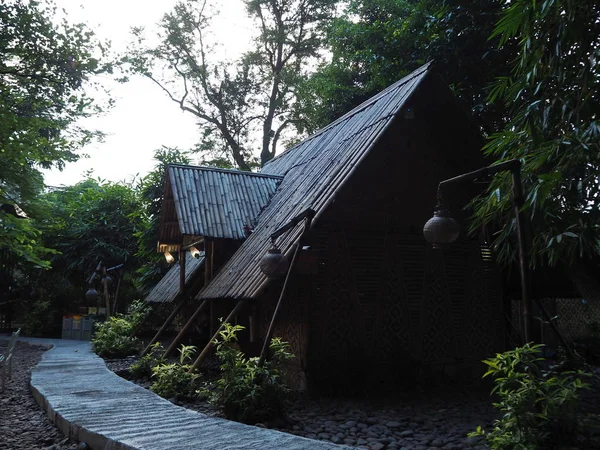 タンゲラン インドネシア 10月 2018 タマンバンブーの伝統的な竹小屋 竹公園 — ストック写真