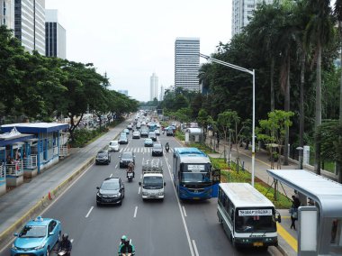 Jakarta, Endonezya - 1 Mart 2019: Cityscape in Sudirman sokak Senayan bölgesinde.