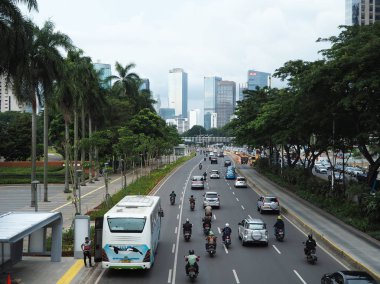 Jakarta, Endonezya - 1 Mart 2019: Cityscape in Sudirman sokak Senayan bölgesinde.