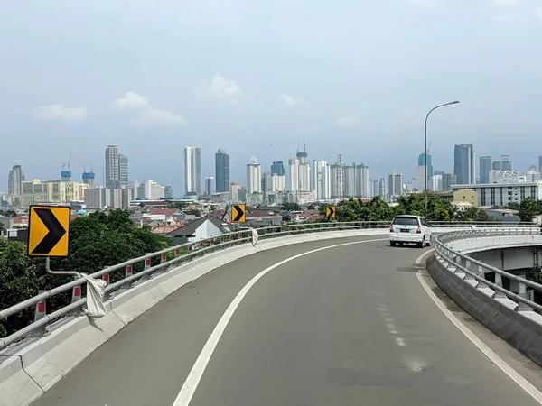 Jakarta Indonesien Februar 2019 Ein Auto Auf Der Innerstädtischen Mautstraße — Stockfoto