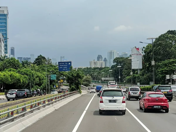 Jakarta Indonesia Febbraio 2019 Automobili Corsa Sulla Strada Pedaggio Del — Foto Stock