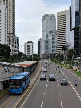 Jakarta, Endonezya - 16 Şubat 2019: Cityscape in Sudirman sokak Karet bölgesinde.