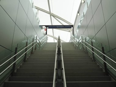 Jakarta, Endonezya - 23 Mart 2019: Fatmawati Mrt istasyonu merdiven.