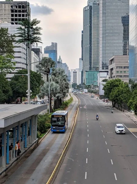 Jakarta Indonesia February 2019 Transjakarta Bus Passing Jalan Thamrin Thamrin — ストック写真