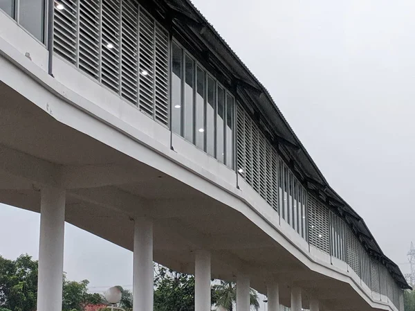 印度尼西亚塞尔蓬 2019年4月7日 中索克站走廊结构背景 — 图库照片