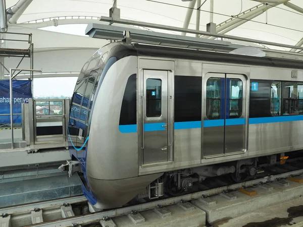 Jakarta Indonesien April 2019 Mrt Jakarta Tåget Anländer Till Fatmawati — Stockfoto