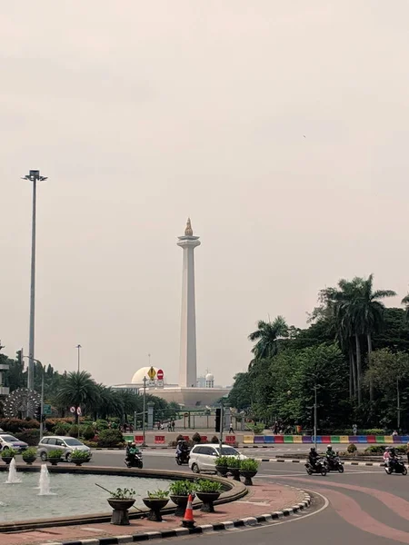 Jakarta Indonesia April 2019 Traffic Bank Indonesia Roundabout Background Monas — Stock Photo, Image