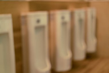 Genel erkekler tuvaleti bulanık görüntü