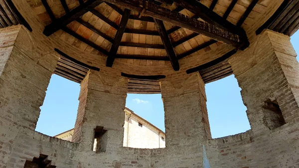 Antieke Middeleeuwse Muur Van Italiaanse Kasteel Historische Prachtige Site — Stockfoto
