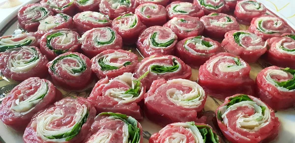 büyük tabak meze yemek, peyniri ve sebze pazar sağlıklı öğle yemeği için