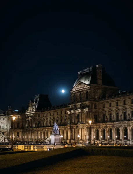 Pałac Luwru Nocy Francji — Zdjęcie stockowe