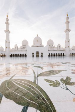 famous and beautiful Sheikh Zayed Mosque architecture, Abu Dabi, UAE clipart